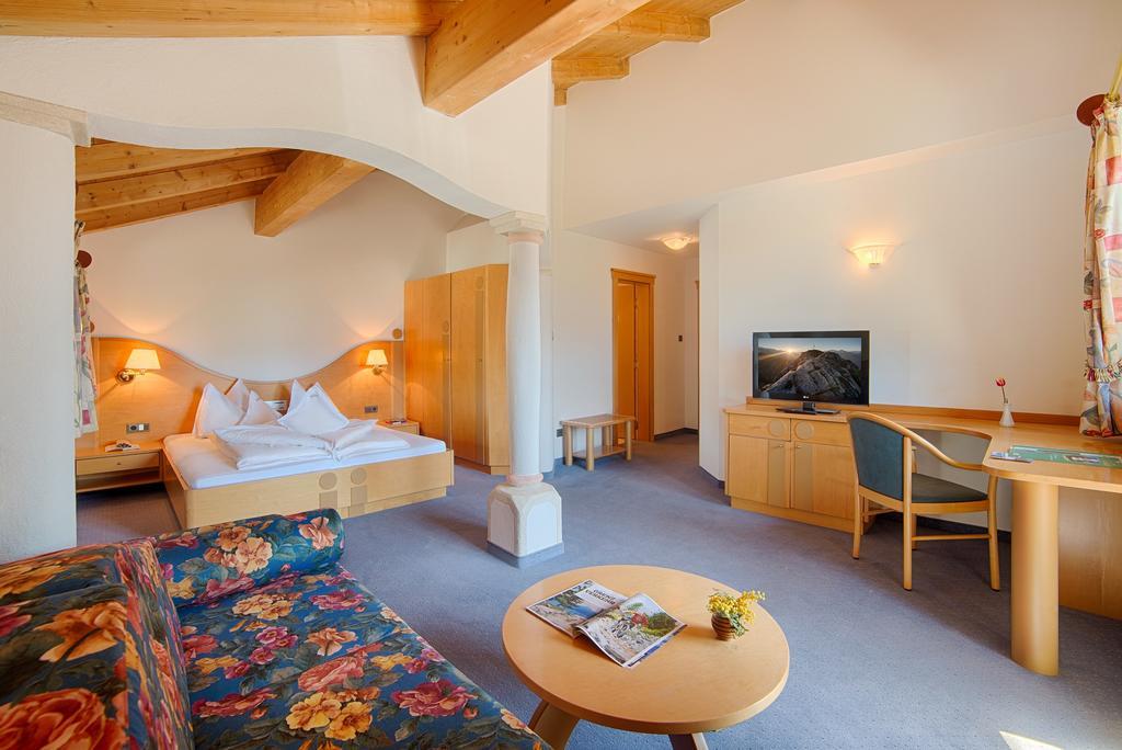 Hotel Gissbach Brunico Eksteriør billede